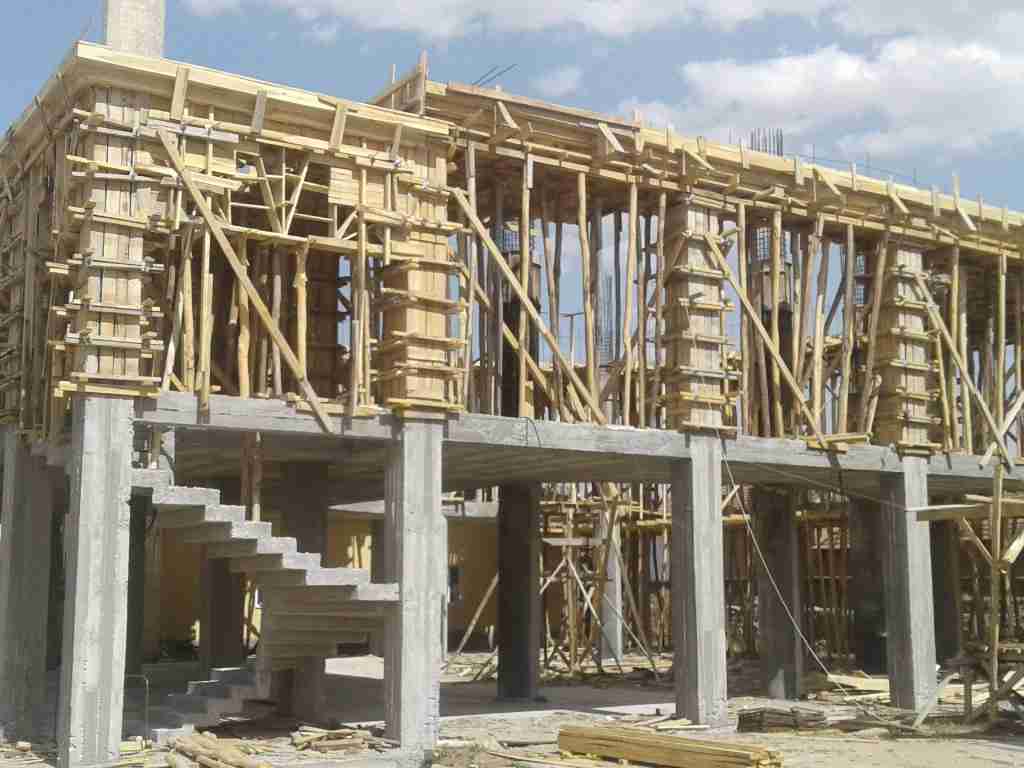 Kuşadası İnşaat Kalıpçısı